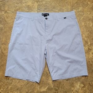 Travis Mathew Shorts Mens 42 Blue Golf Chino Outdoor Flat Front Polka-dot